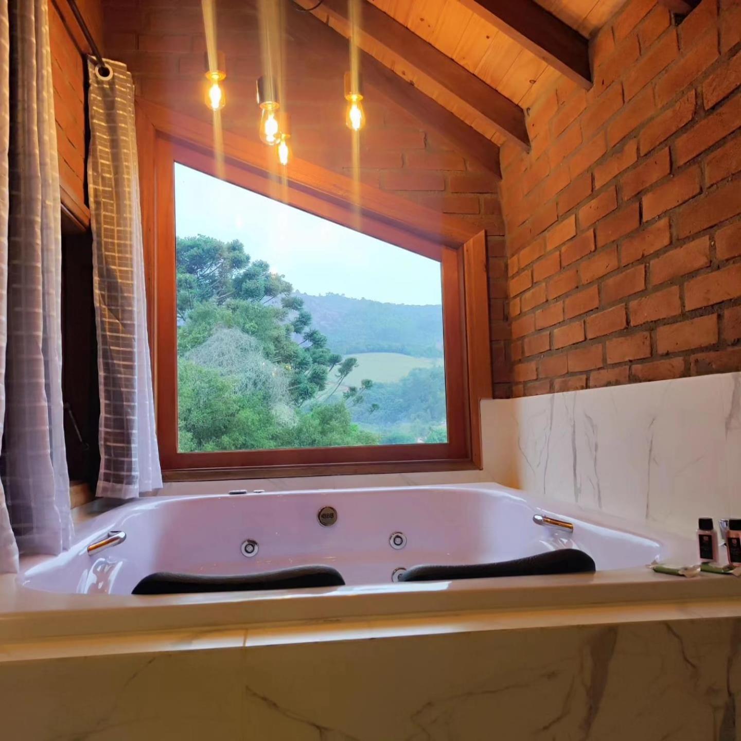 Lodge Castanheiras *